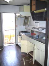 ����胊�t�H�[���u�L�b�`���v�{�H�O