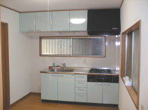 ����胊�t�H�[���u�L�b�`���v�{�H��